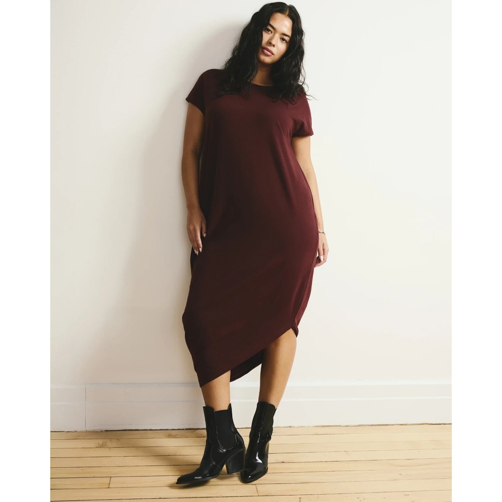 Universal Standard Iconic Geneva Dress Plus 18-20 M Burgundy Minimalist Stretch